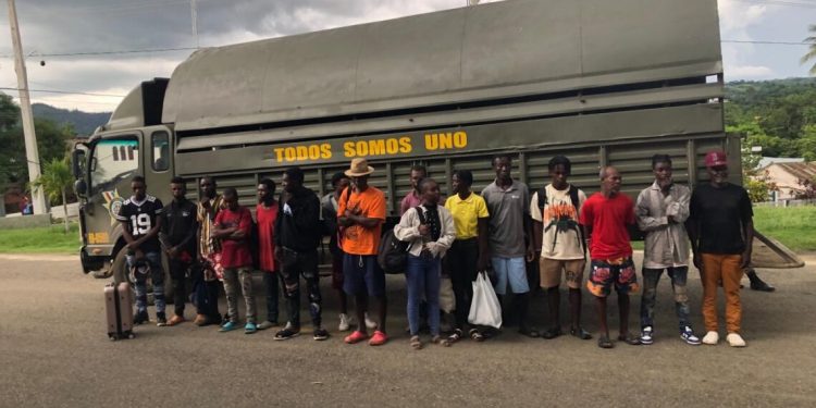 Ejército detiene a 152 haitianos en condición migratoria irregular en la Línea Noroeste