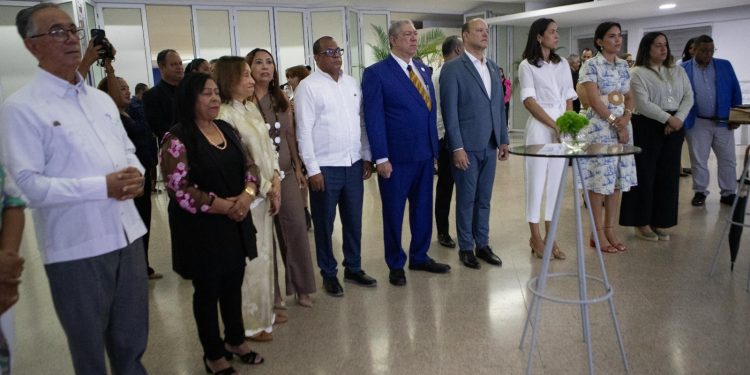 Junior McDougal nuevo presidente Adompretur Santiago