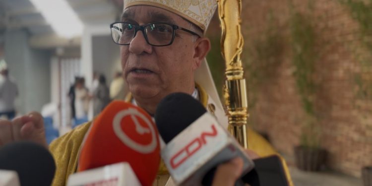 Arzobispo de Santiago expresa profunda preocupación por violencia, criminalidad y abusos sexuales