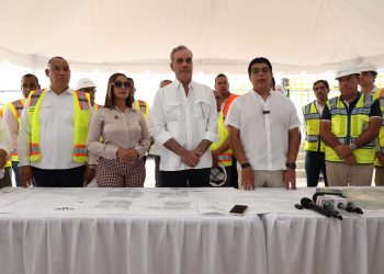 Abinader supervisa avances ampliación Acueducto Barrera de Salinidad en SDE y SDN