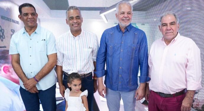 Joel Santos destaca aportes de los sectores energético, minero y de hidrocarburos en la FILSD 2025