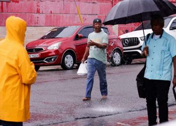 Fuertes lluvias afectarán gran parte del país por vaguada y una activa onda tropical