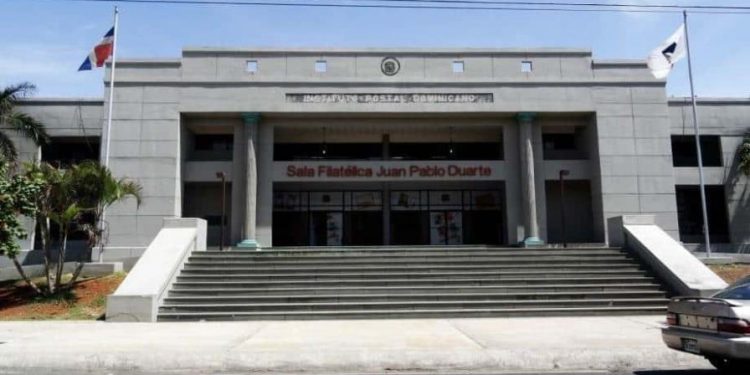 Inposdom suspende el envío de paquetería a EE. UU. hasta definir protocolo de cobro de aranceles