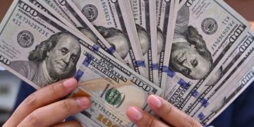 Dólar a la baja: cae 230 puntos tras medidas adoptadas por Junta Monetaria