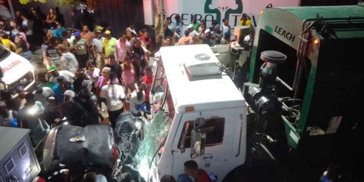 Aumentan a siete los fallecidos por accidente múltiple en La Altagracia