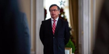 Petro insta a EEUU a que disminuya el consumo de droga "y lea más a Gabriel García Márquez"