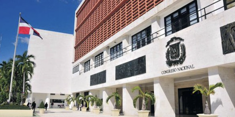 Artículo 767 del Código Civil, sobre herencia conyugal, quedó fuera de la Ley