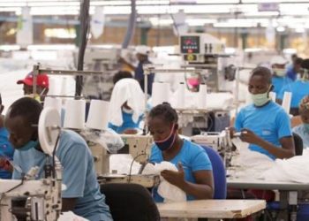 Codevi reanuda trabajos y Gobierno haitiano detiene retención de impuestos a empleados