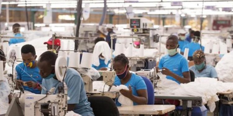 Codevi reanuda trabajos y Gobierno haitiano detiene retención de impuestos a empleados
