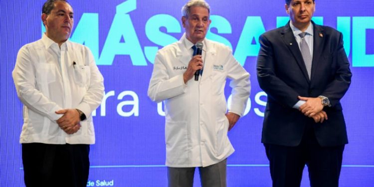 Presidente de Ciudad Sanitaria Doctor Luis Eduardo Aybar niega crisis financiera en Cecanot