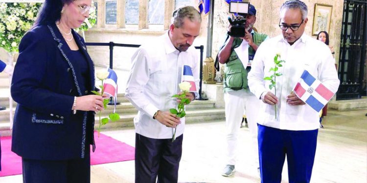 Efemérides Patrias conmemora el 175 aniversario del natalicio de Salomé Ureña