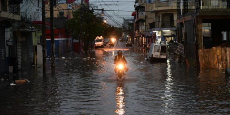 Melissa gira al Norte y da un alivio al Sur, pero sigue alerta por inundaciones