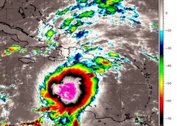 Meteorólogo llama a no bajar la guardia, el peligro por la tormenta Melissa no ha pasado