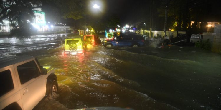 Tormenta Melissa: 140 desplazados y más de 900,000 usuarios sin servicio de agua potable