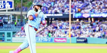Vladimir Guerrero Jr. jonronea y los Azulejos igualan a dos triunfos la Serie Mundial
