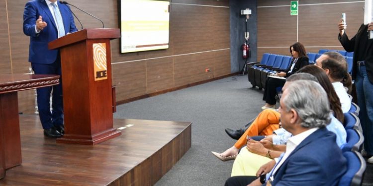 Nueva cédula incluirá símbolos patrios