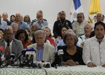CMD anuncia aumento salarial para médicos pensionados