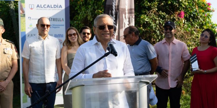 Leonardo Aguilera ratifica el compromiso de Banreservas con el turismo deportivo