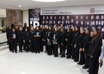 Presentan en el Congreso reforma integral «Déjala ir» para erradicar feminicidios en 2035