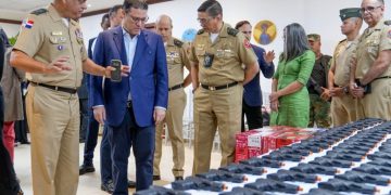 DGA dona generador eléctrico y pertrechos militares al Ministerio de Defensa