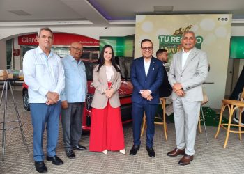 COOPSANO Lanza su Gran Campaña de Aniversario: “¡Tu Regalo de Navidad es un Kia y Miles de Pesos!”