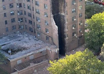 Una explosión de gas provoca el derrumbe parcial de un edificio en Nueva York