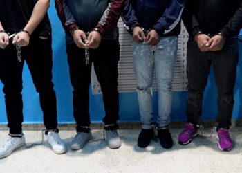 Extraditan a cuatro dominicanos por estafa de los abuelos en EE. UU.