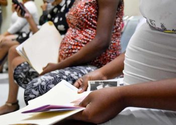 Hombres de 20 a 34 años son quienes más embarazan a adolescentes en RD