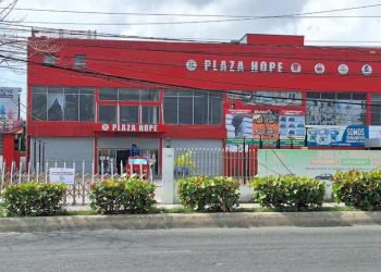 Los negocios de chinos y criollos cerrados deben presentar estudios al Mived