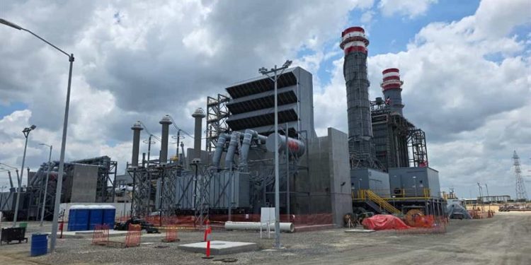 Nueva generación eléctrica solucionaría apagones de manera transitoria