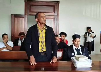 Condenan a 10 años de prisión a profesor de Santiago por abuso y agresión sexual contra 13 víctimas