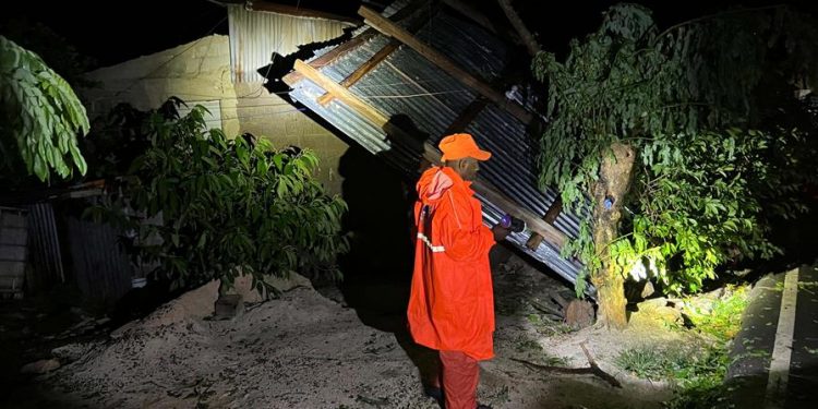 Fuerte ventarrón causa daños en 14 viviendas en Miches; deja 53 personas desplazadas
