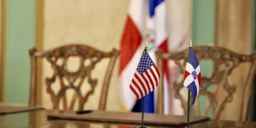 Embajada de Estados Unidos anuncia multa de 5 mil dólares para quienes crucen ilegalmente la frontera