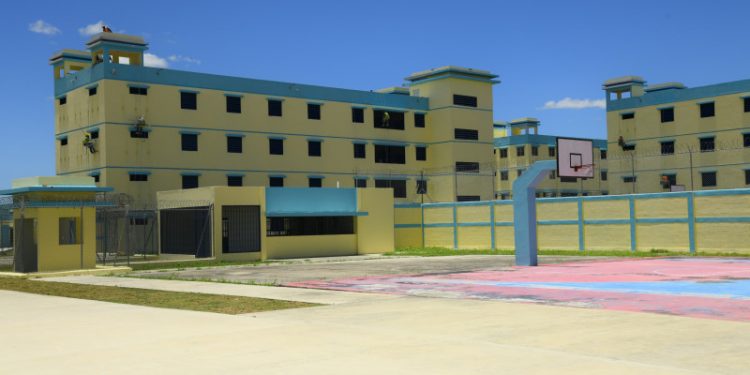 Traslado de los internos a la cárcel de Las Parras se iniciará esta semana