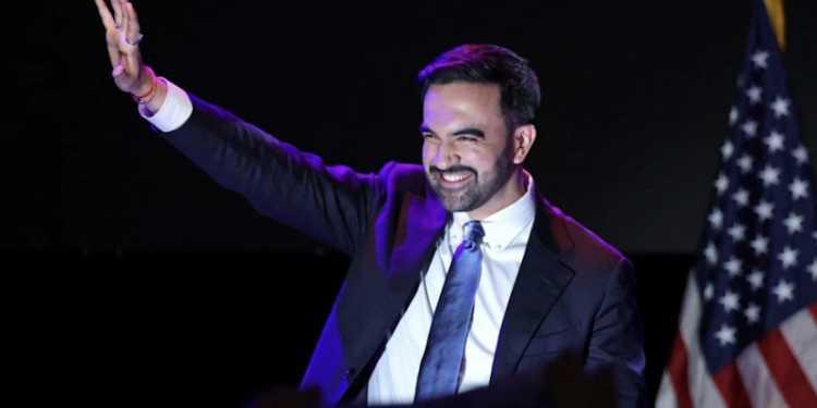 Alcalde electo de Nueva York promete luchar por la clase trabajadora y poner fin a crisis de vivienda