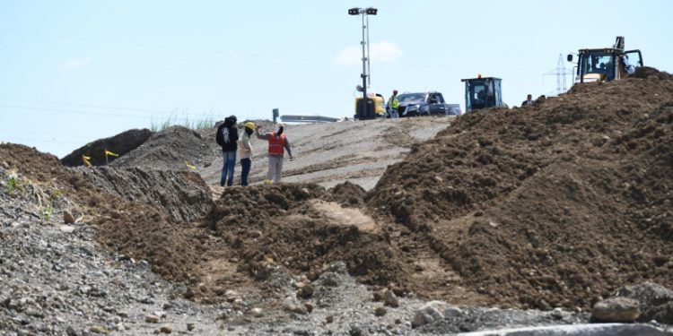 Osiris de León afirma errores de diseño y materiales influyeron en colapso Circunvalación de Baní