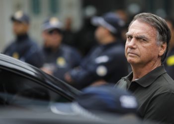 Supremo de Brasil mantiene condena a 27 años de cárcel contra Bolsonaro