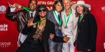 Los artistas dominicanos que buscan el gramófono dorado en los Latin Grammy 2025