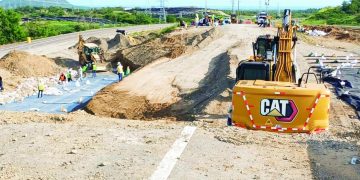 Grietas por Melissa persisten en la Circunvalación de Baní