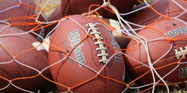 Fútbol americano, un deporte que lleva décadas creciendo en RD