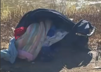 Encuentran cuerpo de bebé sin vida dentro de una mochila en canal de Santiago Oeste