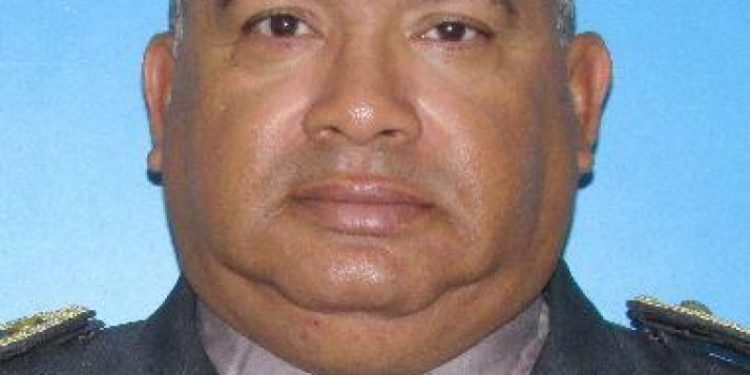 Murió coronel de la Policía tras resultar quemado en incendio