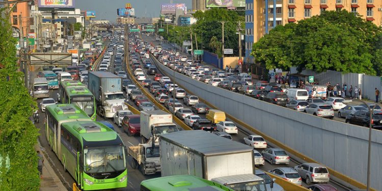 Gabinete de Transporte activa un operativo vial por alto flujo comercial