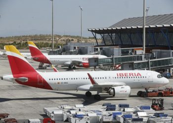 Ningún vuelo saldrá hoy lunes de Barajas con destino a Venezuela tras la alerta de EEUU