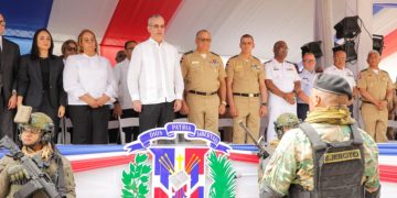 Presidente Luis Abinader encabeza actos patrióticos por el 181 aniversario de la Constitución en San Cristóbal