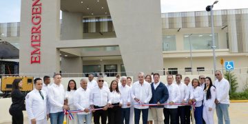 Presidente Abinader entrega moderno Hospital Regional Universitario Dr. Ángel María Gatón con 329 camas, que transforma la atención en salud en el Nordeste