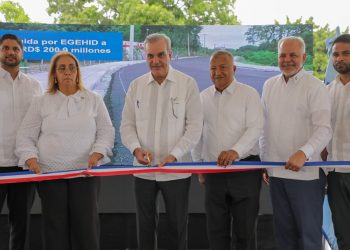 Presidente Abinader cumple deuda social de más de 40 años con la inauguración del tramo carretero Sabana Toro–La Rosa en San Cristóbal