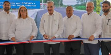 Presidente Abinader cumple deuda social de más de 40 años con la inauguración del tramo carretero Sabana Toro–La Rosa en San Cristóbal