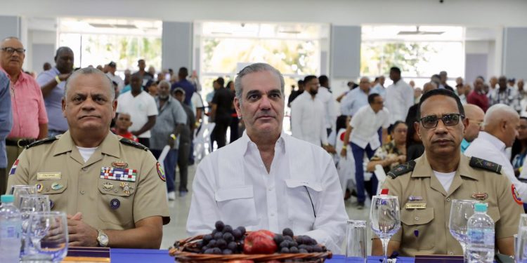 Ministro de Defensa anuncia entrega de más de RD$600 millones por concepto de “sueldo por año” a través del ISSFFAA para militares retirados en 2025