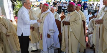Presidente Abinader participa en emotiva ceremonia por la creación canónica y ordenación episcopal de monseñor Manuel Antonio Ruiz de la Rosa
